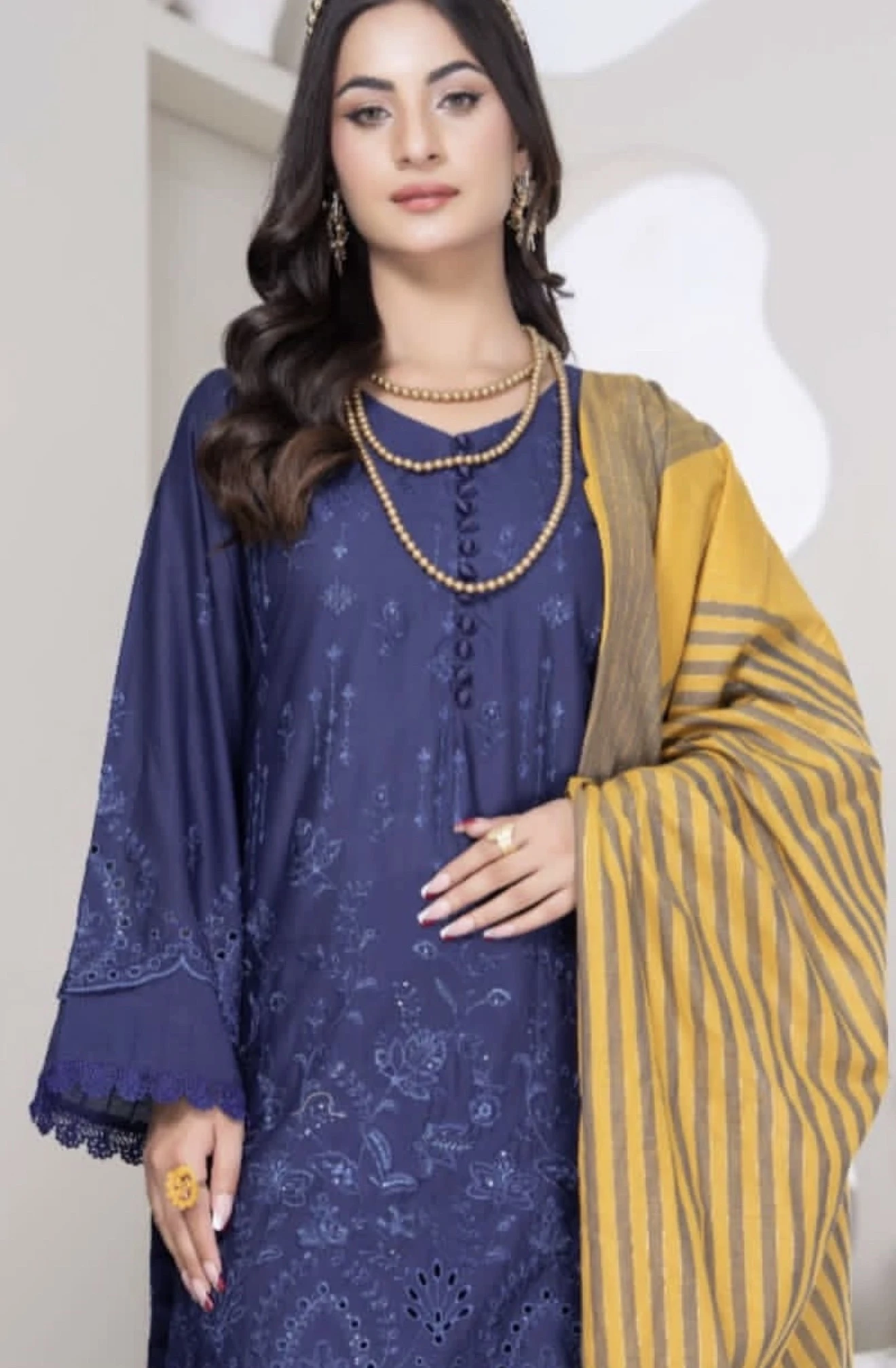 AALAYA 3pic